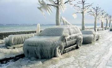 Nature, Automotive tire, Photograph, Landscape, White, Automotive exterior, Atmospheric phenomenon, Black, Snow, Freezing, 