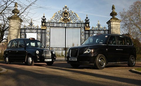 We Drive London S New Electric Taxicab Review Car And Driver We Drive London S New Electric Taxicab Review Car And Driver