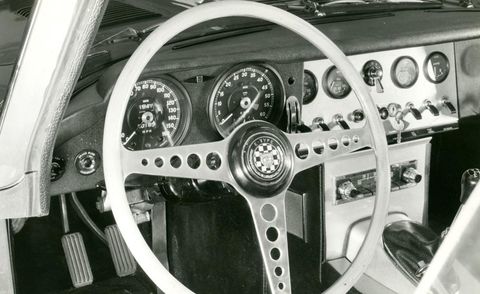 1961-jaguar-e-type-interior-photo-584043