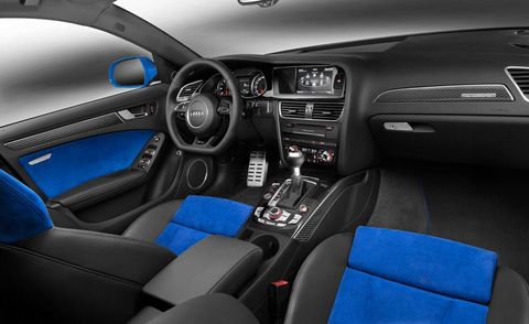 Motor vehicle, Steering part, Blue, Automotive design, Steering wheel, Center console, Vehicle audio, Car, Vehicle door, Radio, 