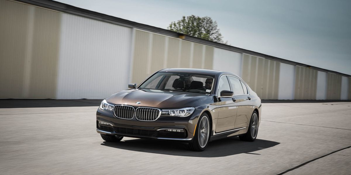 2017 BMW 7-Series Review, Pricing, and Specs