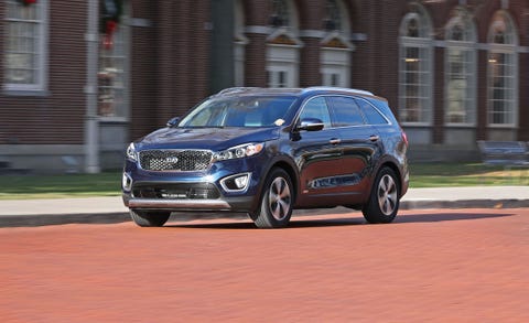 2017 Kia Sorento driving 2017 kia sorento