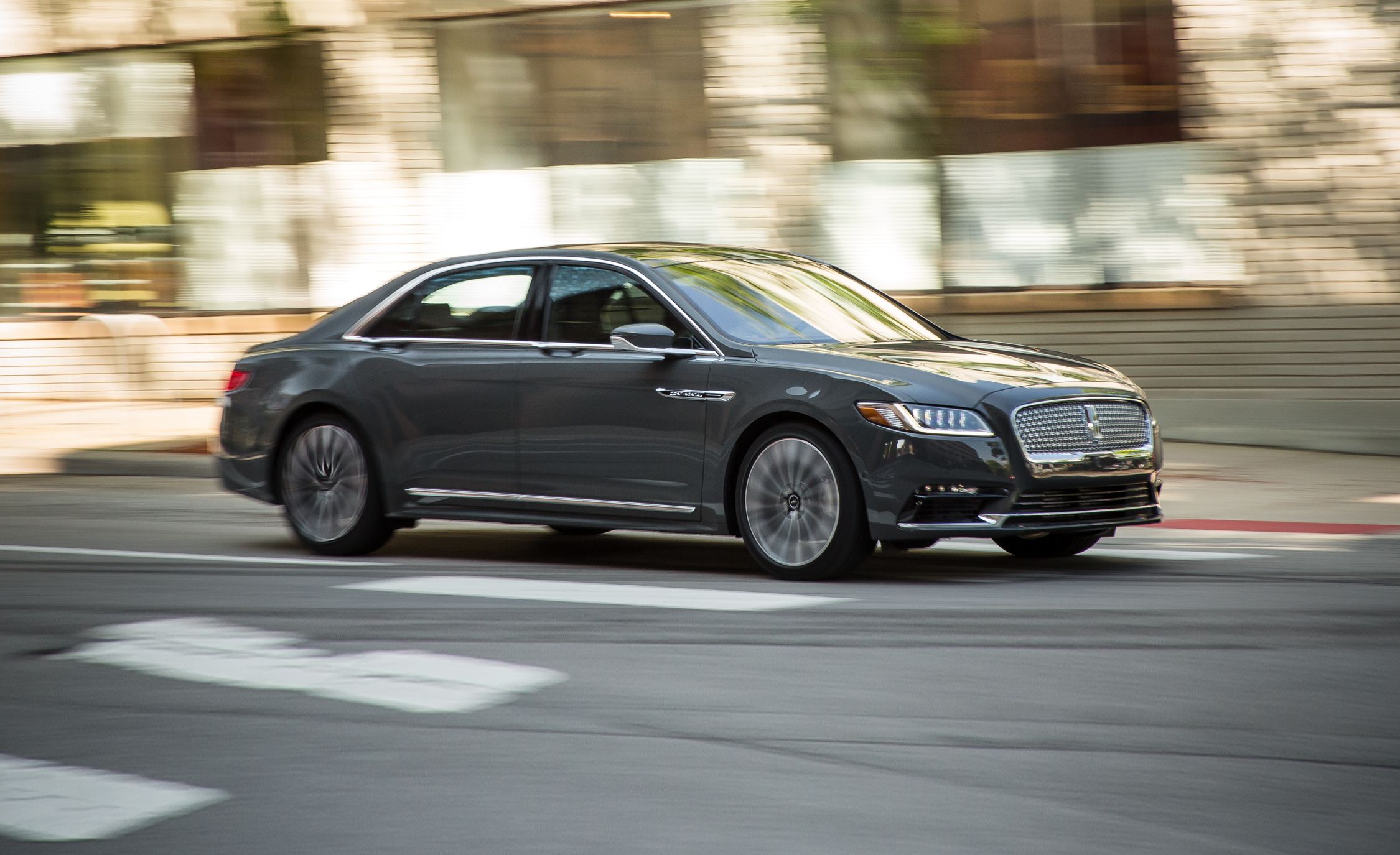 2020 Lincoln Continental Specs, Price, MPG & Reviews