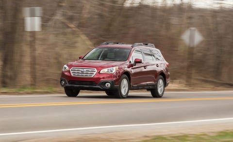 2017 Subaru Outback driving 2017 subaru outback