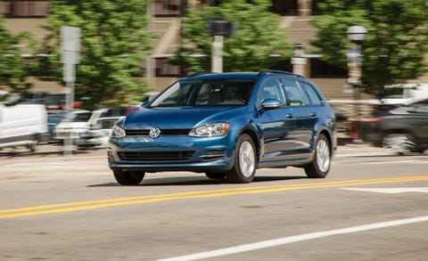 2017 Volkswagen Golf SportWagen Driving 2017 volkswagen golf sportwagen