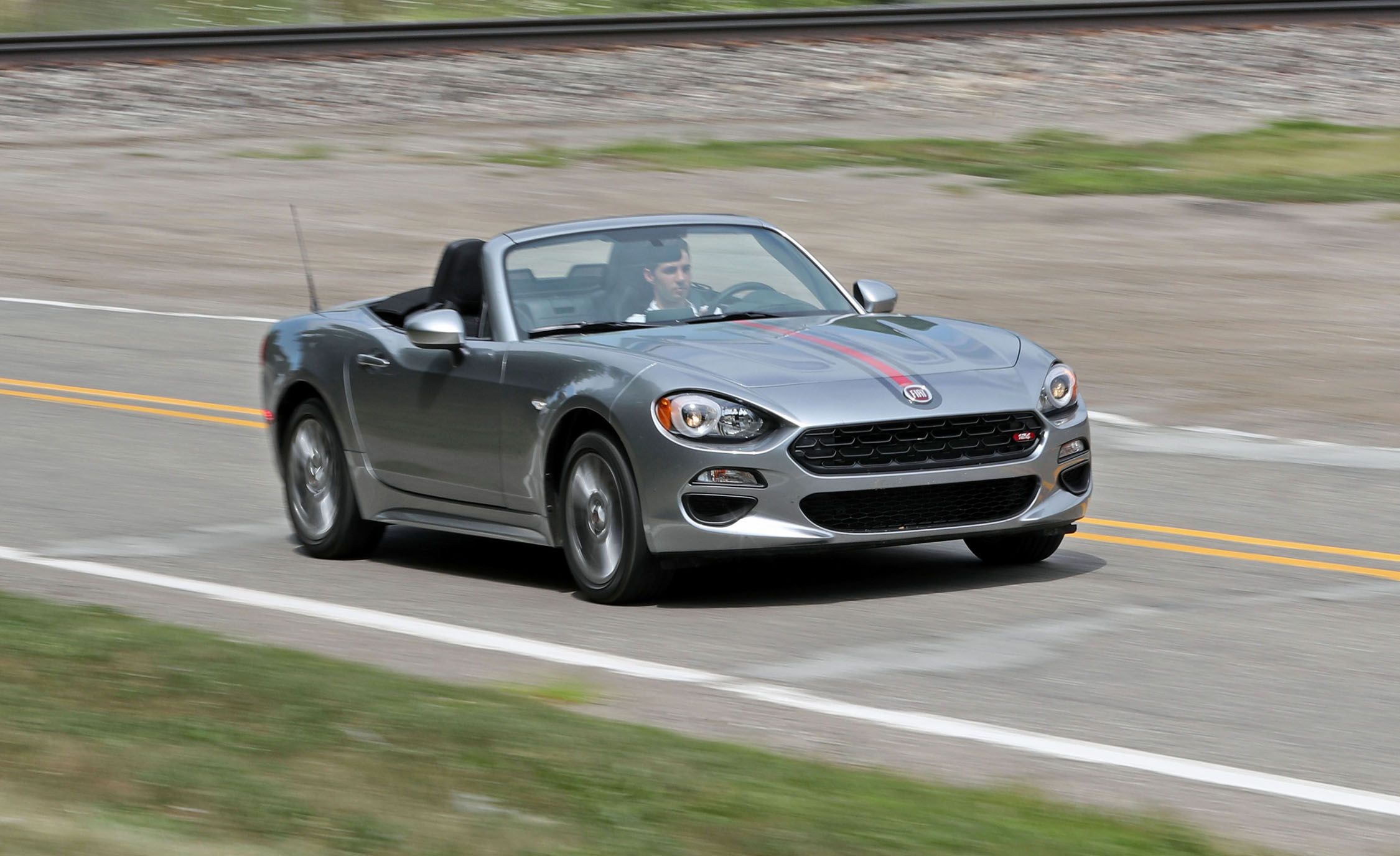 18 Fiat 124 Spider Review Pricing And Specs