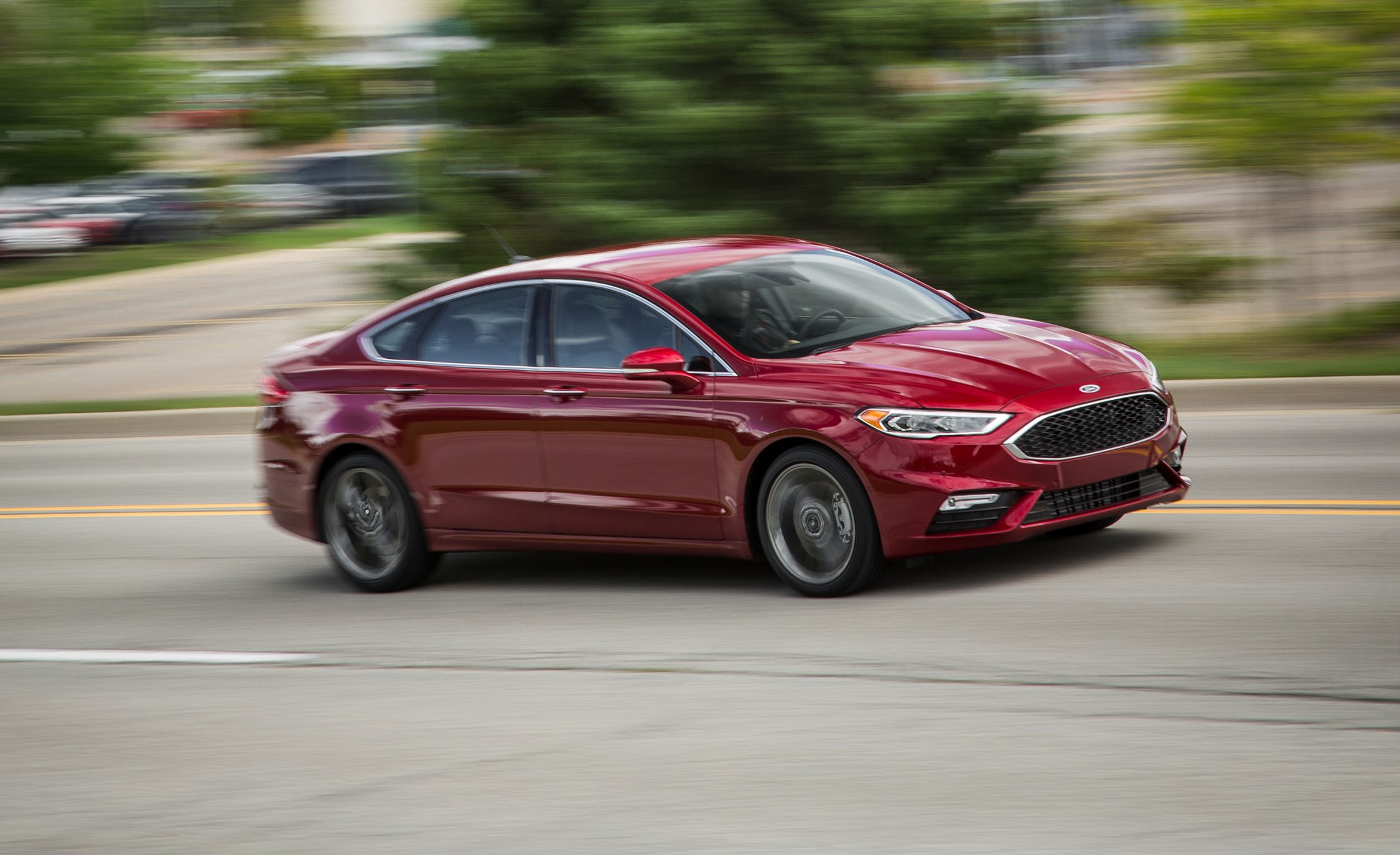 2018 Ford Fusion Hybrid Review & Ratings