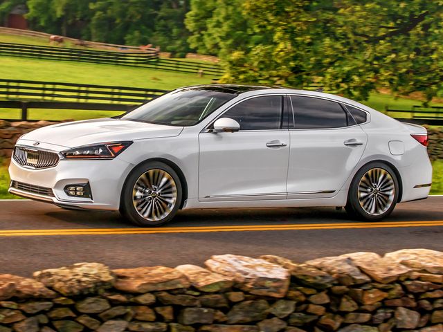 2018 Kia Cadenza Review, Pricing, And Specs