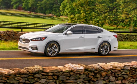 2018 Kia Cadenza Driving 2018 kia cadenza