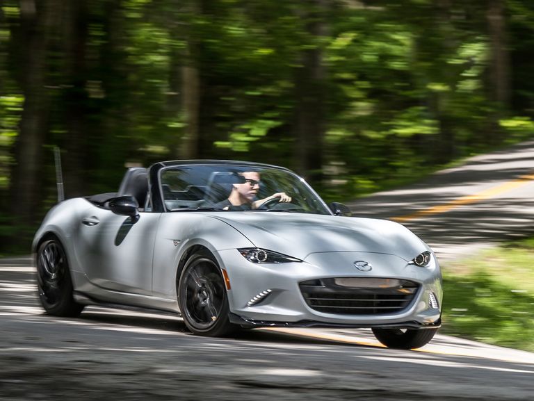 2018 Mazda MX-5 receives updated features, pricing