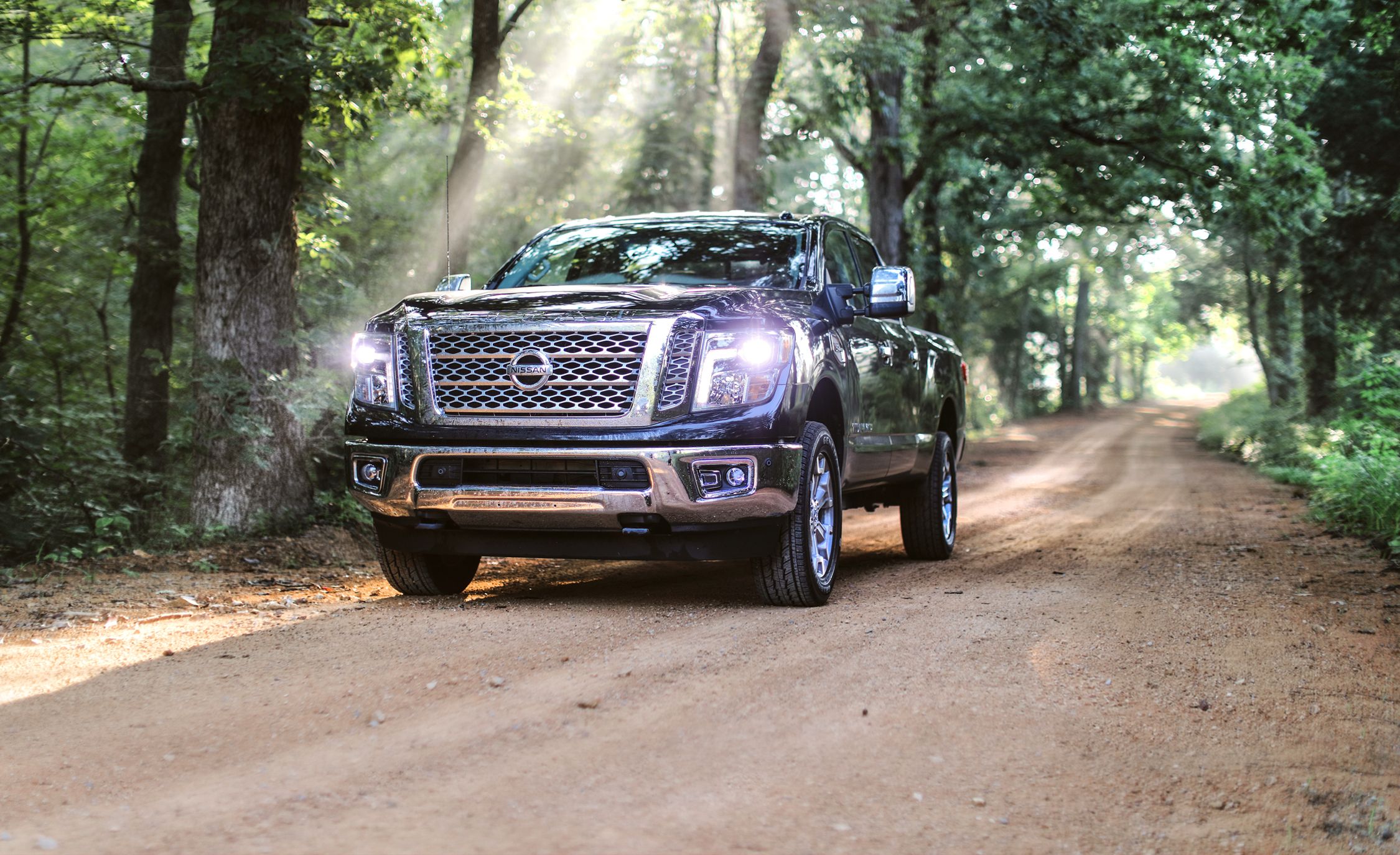 2018 nissan titan online hp