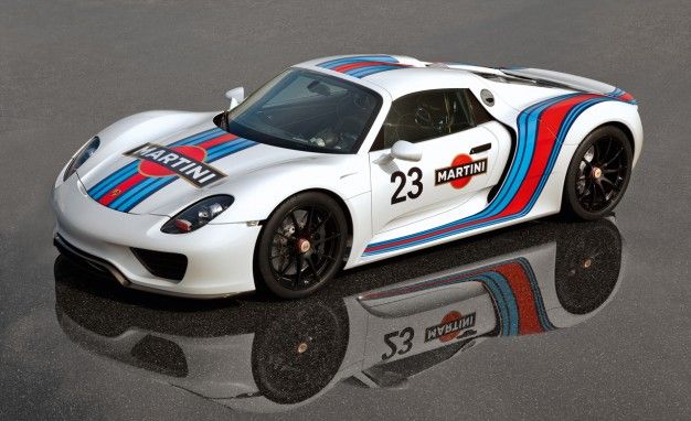 2014 Porsche 918 Spyder with Martini Racing livery
