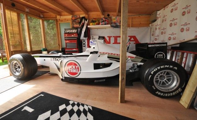 One Piece at a Time: This Brit Is Building an F1 Car in His Backyard—Can You Help?
