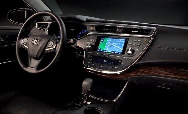 2013 Toyota Avalon interior