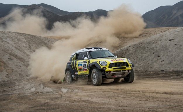 Mini Cooper # 305 Dakar 2011