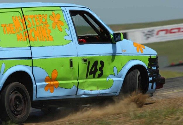 Ambassadeur Acht herstel The Racing Vans of the 24 Hours of LeMons – Feature – Car and Driver
