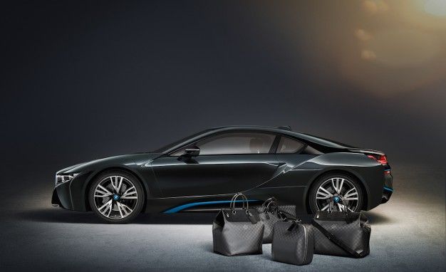 Louis Vuitton Crafts Carbon-Fiber Luggage for BMW i8 Plug-In Sports Car -  News - Car and Driver
