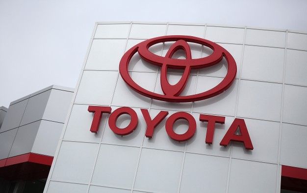 Toyota Settles With U S For 1 2 Billion Over Recalls