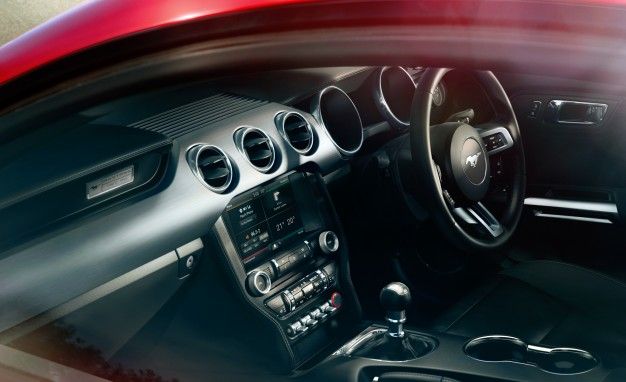 2015 Ford Mustang GT interior