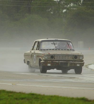 64 ford fairlane and 64 dodge dart   30   1960s detroit cars in the 24 hours of lemons