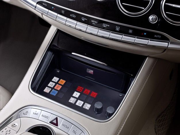 Mercedes-Benz S600 Guard auxiliary controls