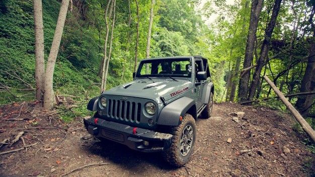2017 Jeep Wrangler Stays Body-On-Frame, Aluminum Panels Possible – News –  Car and Driver