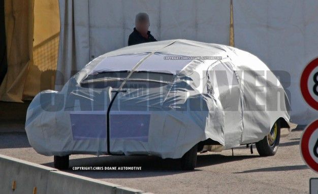 Mercedes-Benz secret concept vehicle (spy photo)