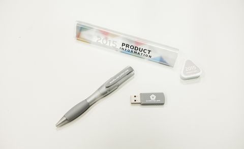 Technology, Computer accessory, Laptop accessory, Rectangle, Data storage device, Computer data storage, Material property, Usb flash drive, Silver, Electronics accessory, 