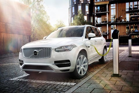 2016 Audi Q7 Plug In Hybrid To Go Exclusively Sel News Car 2016 Volvo Xc90 T8 Phev The Audi Q7