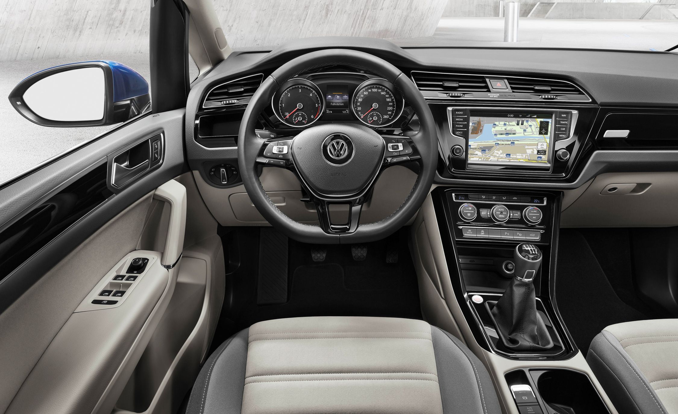 Chirurgie Stimulans letterlijk All-New Volkswagen Touran Debuts – News – Car and Driver