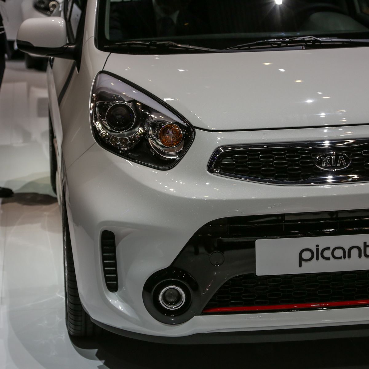 Kia Debuts New Cee'd GT Line and Picanto – News – Car and Driver