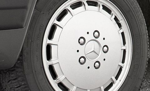 tire, wheel, automotive tire, alloy wheel, automotive wheel system, automotive design, spoke, rim, automotive exterior, synthetic rubber,