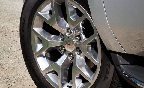 Wheel, Tire, Automotive tire, Alloy wheel, Automotive design, Automotive wheel system, Spoke, Transport, Rim, Automotive exterior, 