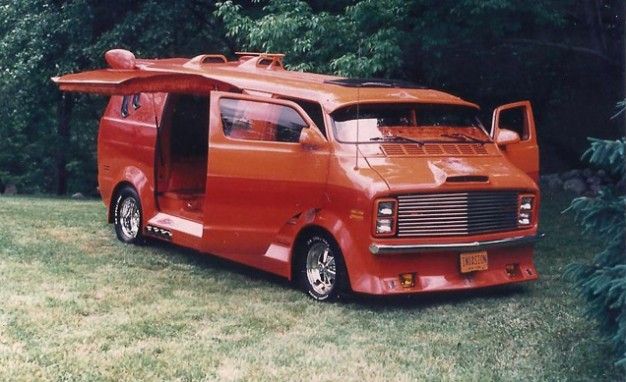 1976 Dodge B-200 Van