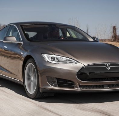 Hackers Shut Down a Moving Tesla Model S