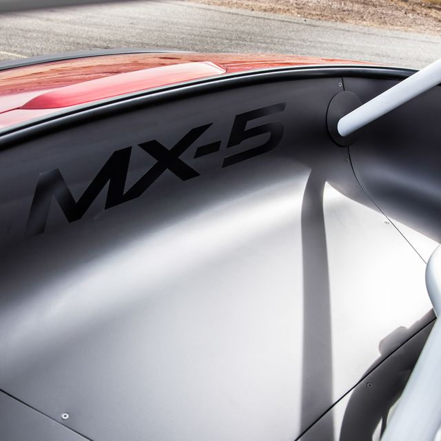 Mazda's New MX-5 Miata Cup Is an Ultra-Affordable Race Car – News – Car and  Driver