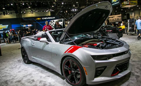 Chevrolet Showing Red Accent, Black Accent 2016 Camaros At Sema Show 