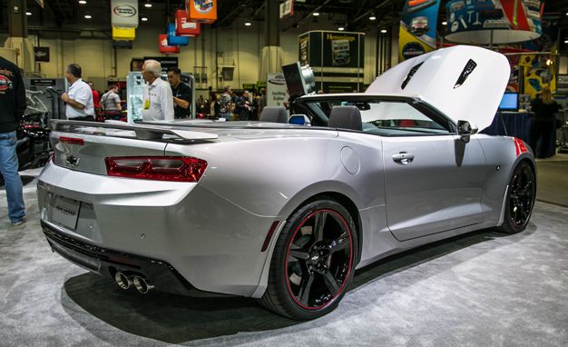 Chevrolet Showing Red Accent, Black Accent 2016 Camaros SEMA – News – Car Driver