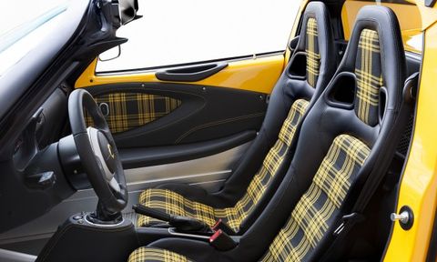 Lotus-Elise-Sport-220-plaid-tartan-interior