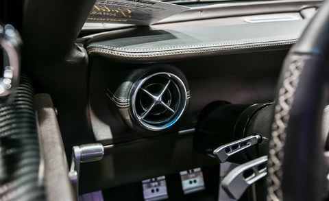 Motor vehicle, Automotive design, Steering wheel, Steering part, Personal luxury car, Luxury vehicle, Gear shift, Center console, Mercedes-benz, Carbon, 
