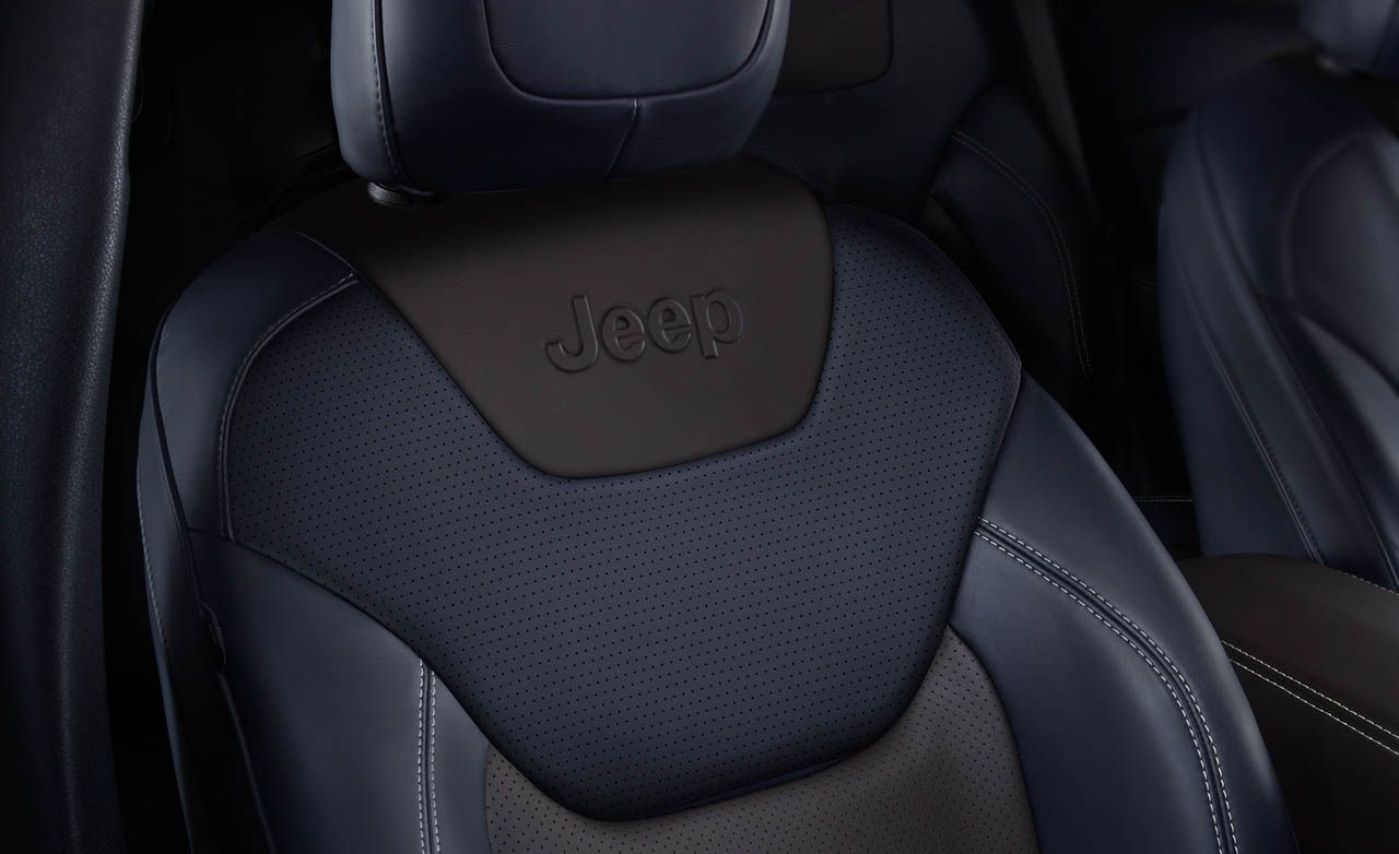 Jeep cherokee deals trailhawk seat covers