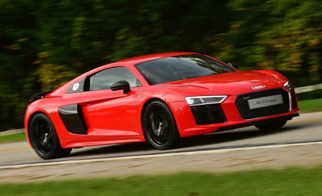 2017-Audi-R8-Pricing-PLACEMENT