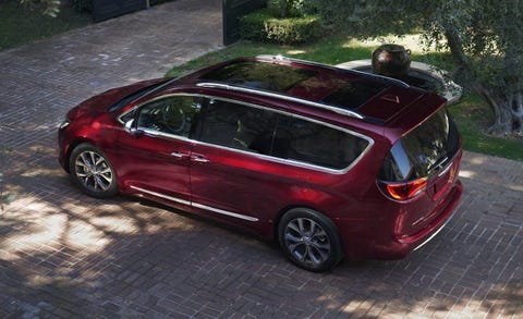 2017 Chrysler Town And Country >> Chrysler Pacifica Is 1400 Cheaper Than The Town Country 2017 Chrysler Town And Country >> Chrysler Pacifica Is 1400 Cheaper Than The Town Country
