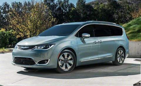 Chrysler Pacifica Is 1400 Er Than The Town Country News 2017 Chrysler Pacifica Placement