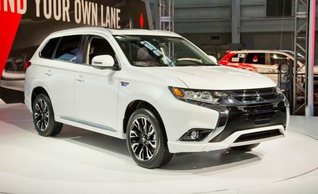 2016 Mitsubishi Outlander Research, Photos, Specs and Expertise