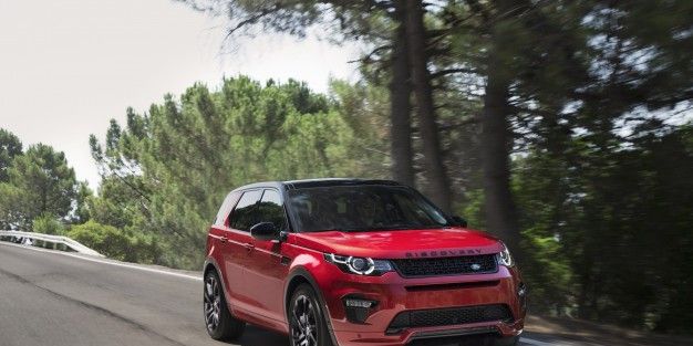 Eigenwijs Uittrekken roddel 2017 Land Rover Discovery Sport Priced - News - Car and Driver