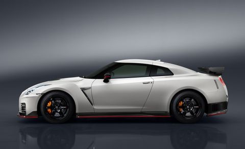 17 Nissan Gt R Nismo Now Priced Like A Mclaren