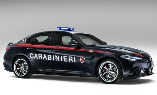 Italy's Carabinieri Now Have Two 505-hp Alfa Romeo Giulias – News – Car and  Driver