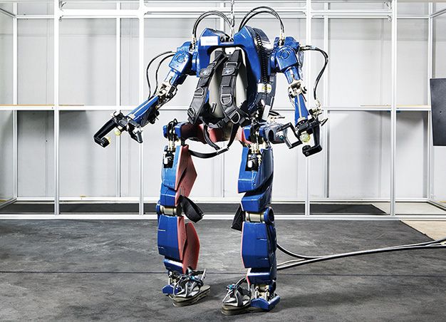 Uhøfligt Anonym fedme Hyundai Creates Iron Man–Like Exoskeleton Robot Suit – News – Car and Driver