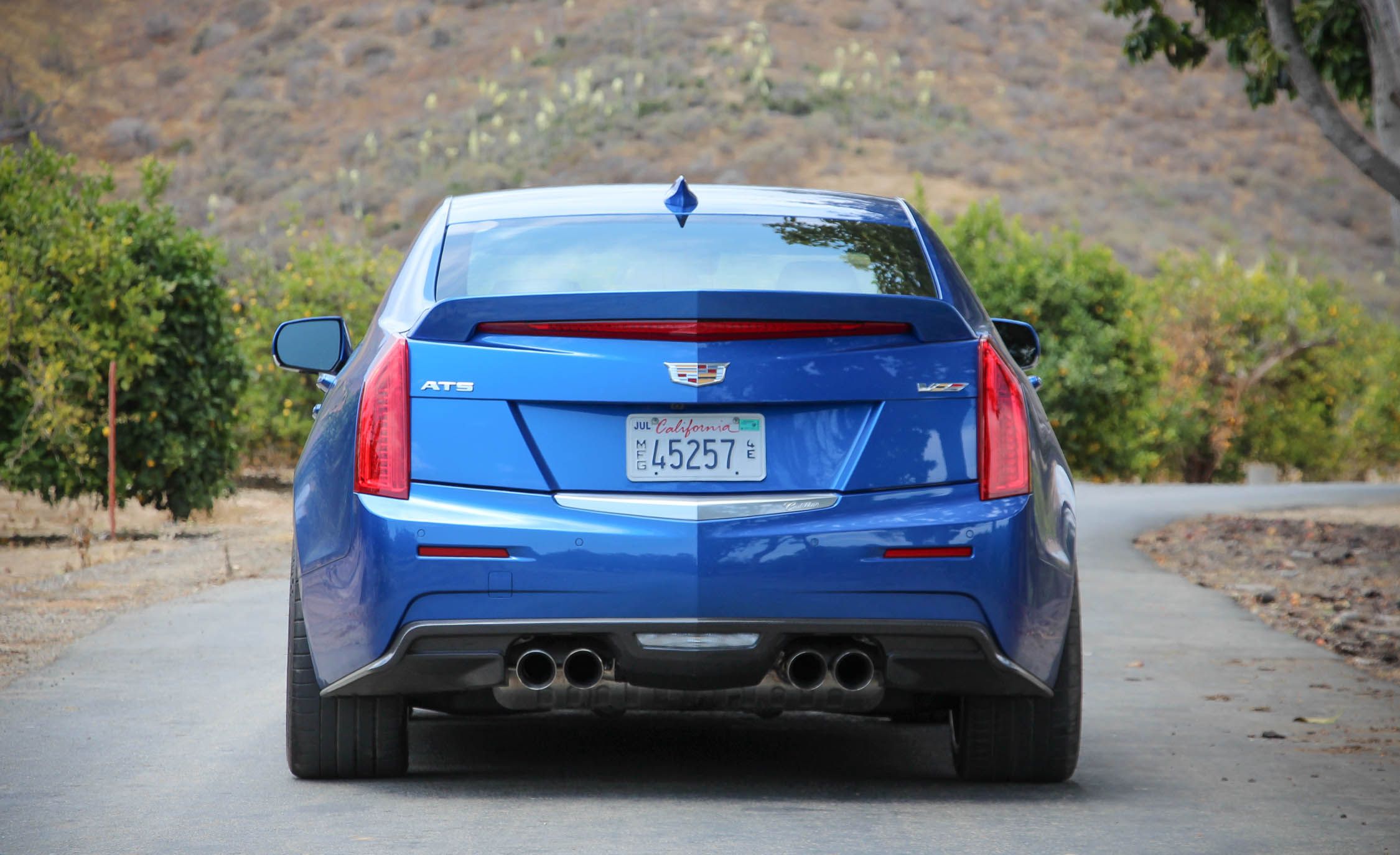 2016-Cadillac-ATS-V-sedan-110.jpg